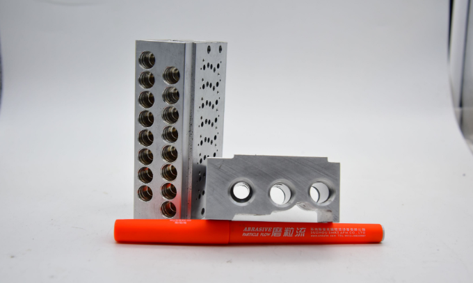 閥體<a href='http://www.nortonmall.com' target='_blank'><u>交叉孔去毛刺</u></a>，是令人十分苦惱的事情。一來閥體交叉孔多，二來交叉孔毛刺不像表面毛刺那樣容易接觸，所以，如果用人工對閥體<a href='http://www.nortonmall.com' target='_blank'><u>交叉孔去毛刺</u></a>，十分緩慢。