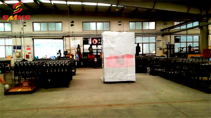 閥塊<a href='http://www.nortonmall.com' target='_blank'><u>交叉孔去毛刺</u></a>_蘇州斯曼克磨粒流設(shè)備有限公司